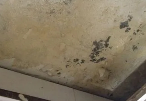 清流阳台漏水维修公司分享下清流卫生间渗水维修需要注意哪些问题。
