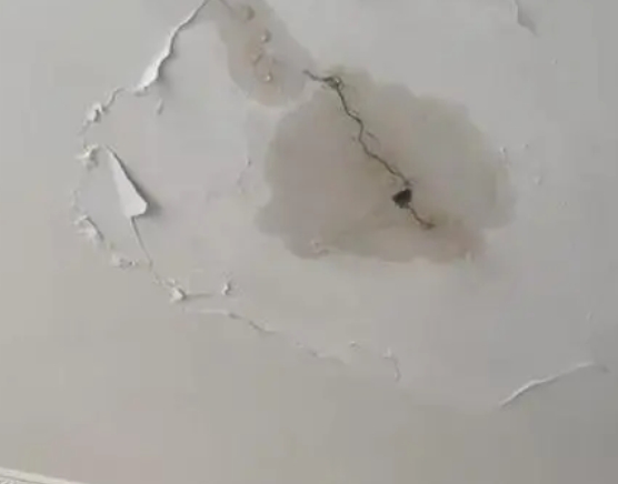 清流阳台漏水维修公司分享下屋面防水工程质量问题原因分析